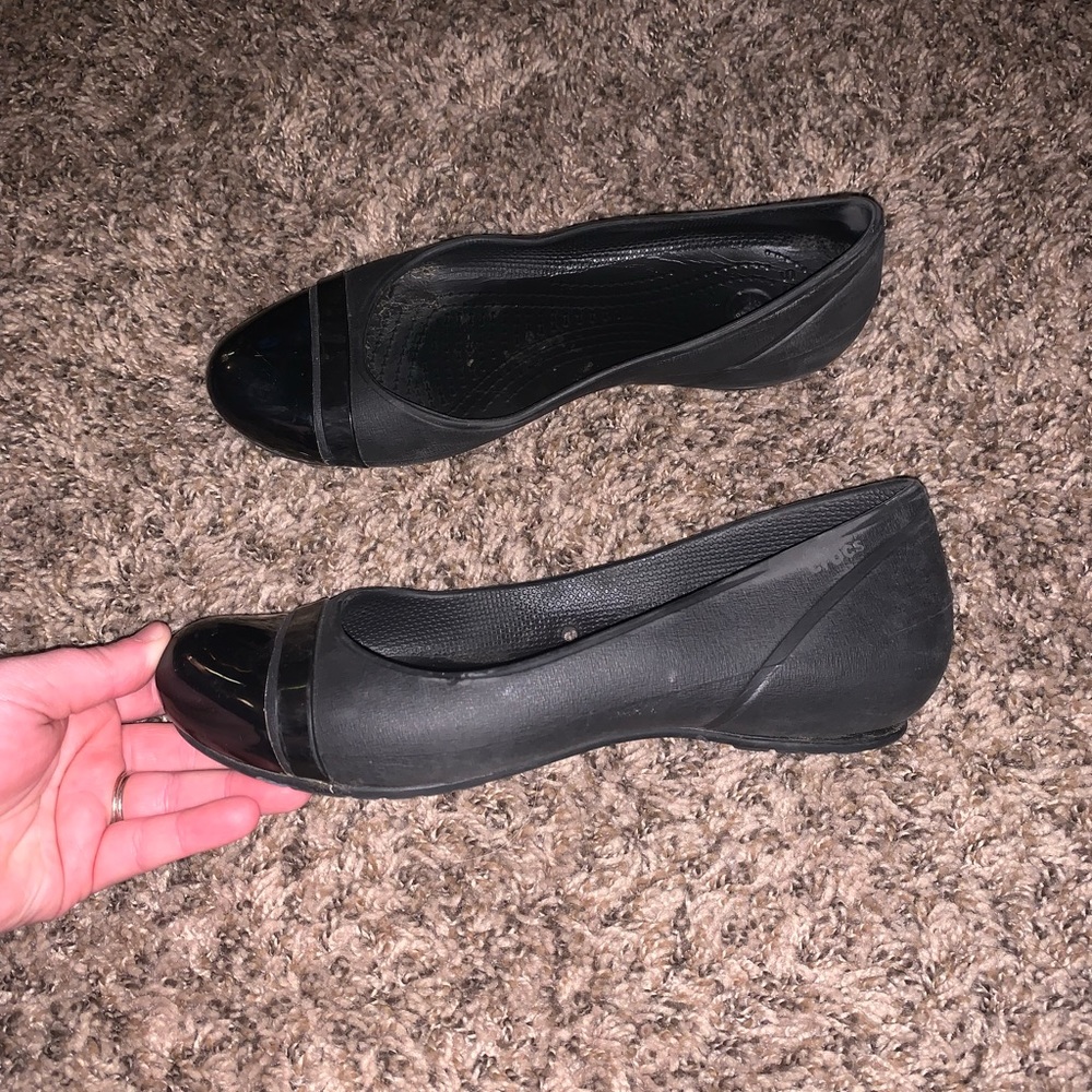 Crocs Black Cap Toe Flats Size 7